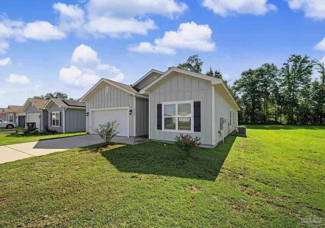 Photo 3 of Single family home for sale at 6562 Paso Fino Dr, Pensacola, FL 32526 | MLS# 685026 | Listing updated on 2026-09-10