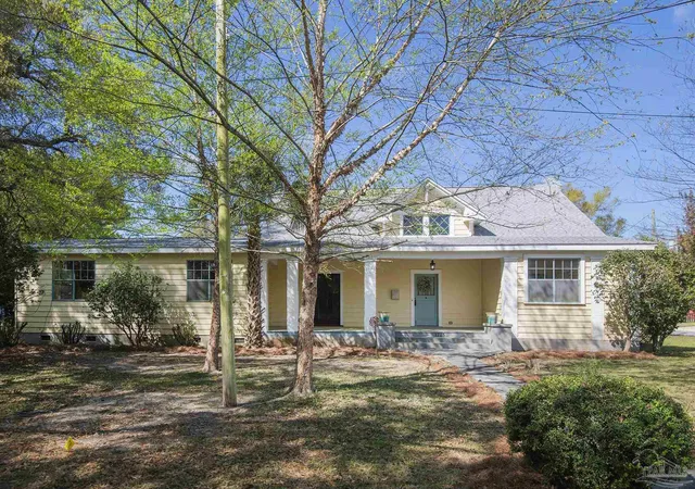2nd image of 1725 N 15th Ave, Pensacola, FL 32503 | MLS# 679772