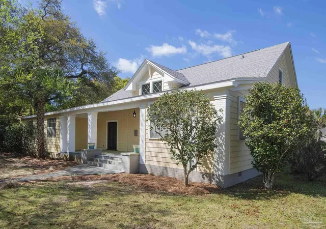 3rd image of 1725 N 15Th Ave, Pensacola, FL 32503 | MLS# 679772