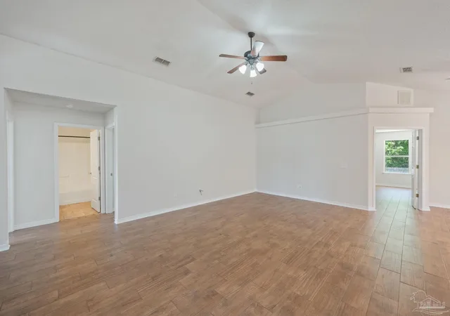 5th image of 2070 Catline Cir, Navarre, FL 32566 | MLS# 683607