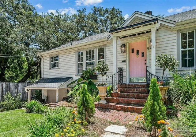 3rd image of 9 E Strong St, Pensacola, FL 32501 | MLS# 684365