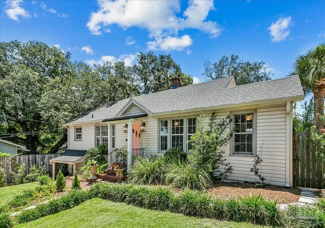 4th image of 9 E Strong St, Pensacola, FL 32501 | MLS# 684365