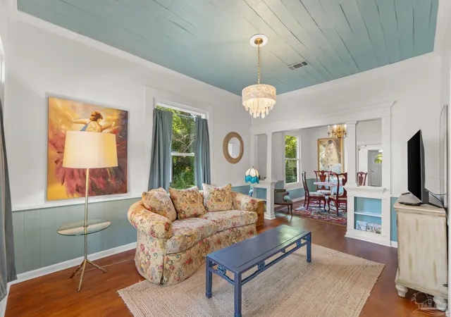 Photo 1 of Single family home for sale at 1323 N 6th Avenue, Pensacola, FL 32503 | MLS# 683248 | Listing updated on 2026-05-26