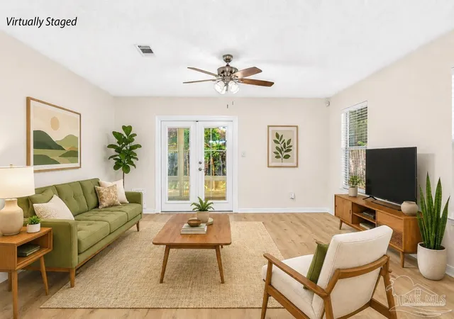 Photo 3 of Single family home for sale at 1183 Simpson St, Pensacola, FL 32526 | MLS# 688112 | Listing updated on 2026-09-30