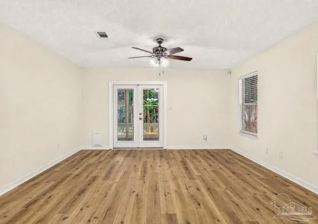 Photo 3 of Single family home for sale at 1183 Simpson St, Pensacola, FL 32526 | MLS# 688112 | Listing updated on 2026-10-30