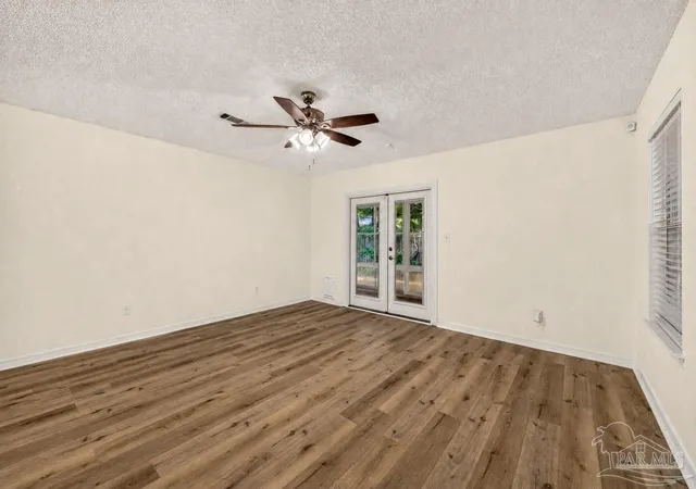 Photo 4 of Single family home for sale at 1183 Simpson St, Pensacola, FL 32526 | MLS# 688112 | Listing updated on 2026-10-30