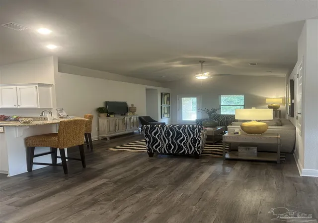 12th image of 5290 Hidden Pines Cir, Milton, FL 32583 | MLS# 681628