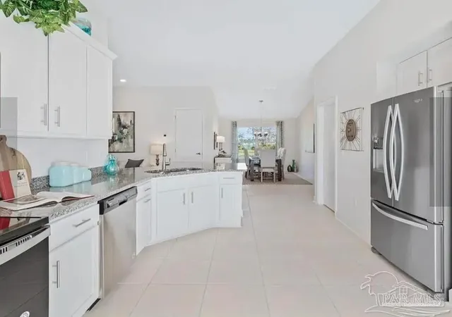 4th image of 5290 Hidden Pines Cir, Milton, FL 32583 | MLS# 681628
