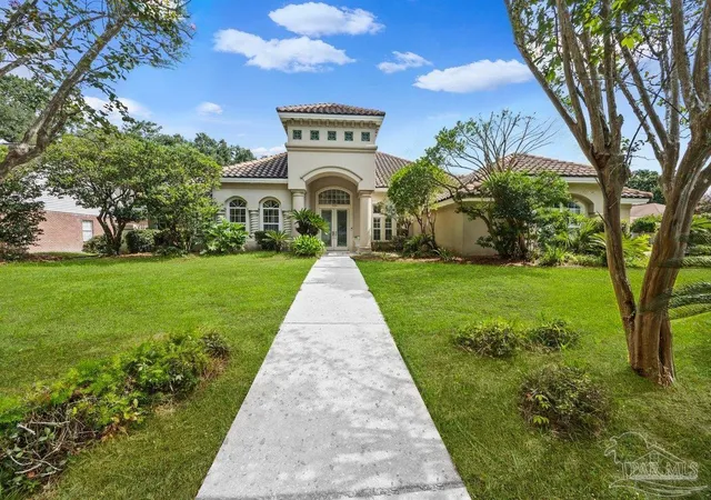 Photo 2 of Single family home for sale at 3106 Brittany Pl, Pensacola, FL 32504 | MLS# 688181 | Listing updated on 2026-08-29