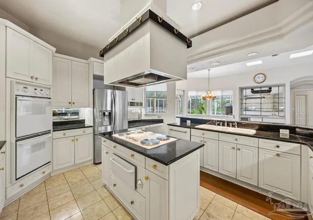 Photo 2 of Single family home for sale at 3106 Brittany Pl, Pensacola, FL 32504 | MLS# 688181 | Listing updated on 2026-08-29