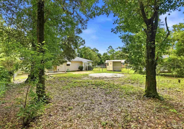 Homes for sale in Milton, FL | 4233 Seminole Trl, Milton, FL 32583 | MLS# 684339