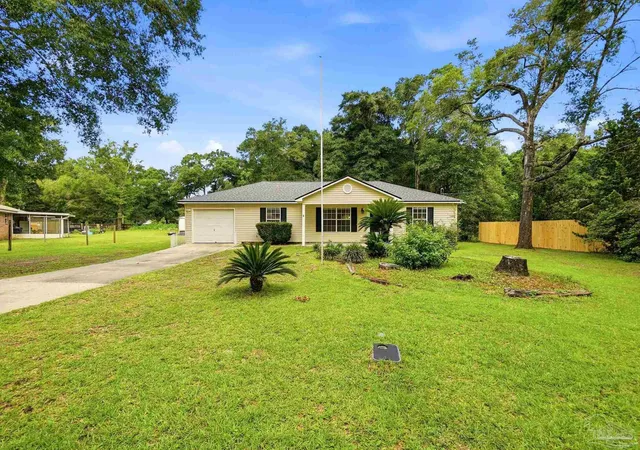 Homes for sale in Milton, FL | 4233 Seminole Trl, Milton, FL 32583 | MLS# 684339