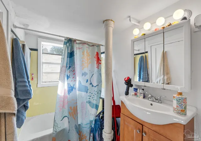 2nd image of 4210 Gaffney St, Pensacola, FL 32505