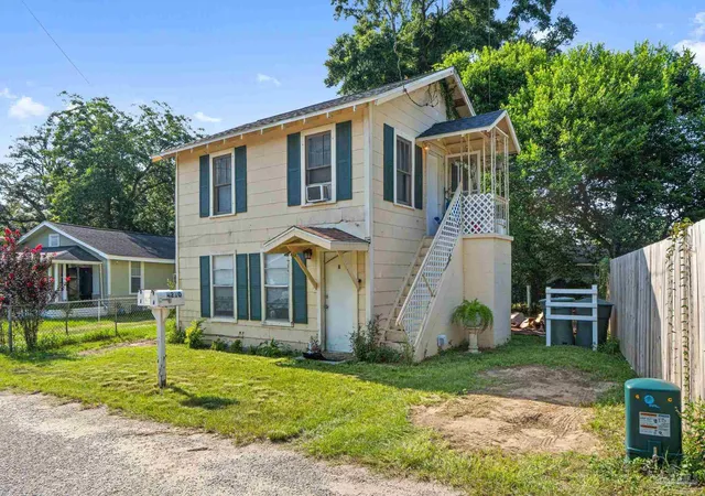 2nd image of 4210 Gaffney St #A/B, Pensacola, FL 32505 | MLS# 685642
