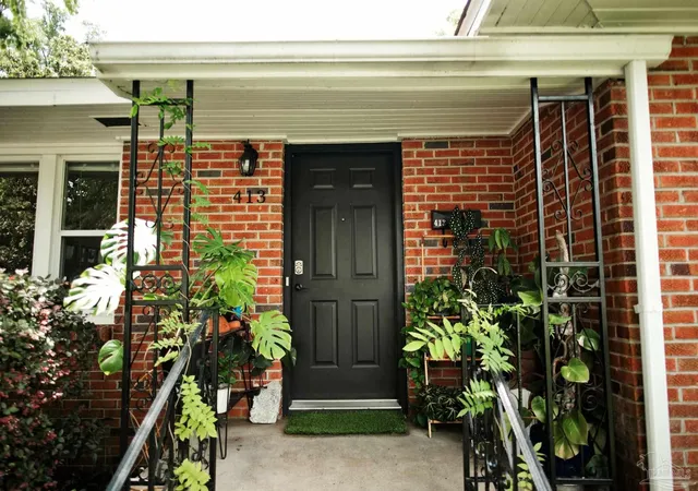 Photo 4 of Single family home for sale at 413 W Brainerd St, Pensacola, FL 32501 | MLS# 684749 | Listing updated on 2026-10-02