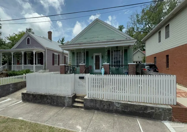 1st image of 109 S Florida Blanca St, Pensacola, FL 32502 | MLS# 683352