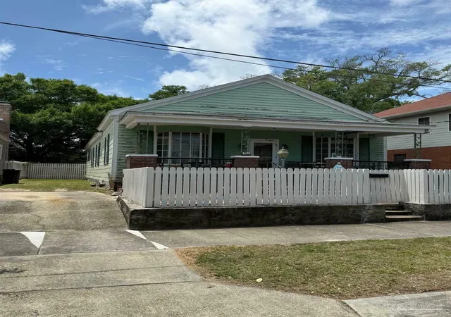2nd image of 109 S Florida Blanca St, Pensacola, FL 32502 | MLS# 683352