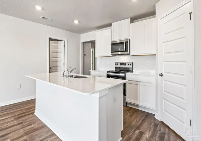 5th image of 5855 Tripletail Dr, Milton, FL 32583 | MLS# 684056