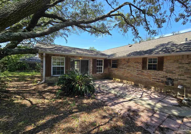 Photo 2 of Single family home for sale at 4905 Mason Calle, Gulf Breeze, FL 32563 | MLS# 687984 | Listing updated on 2026-09-10