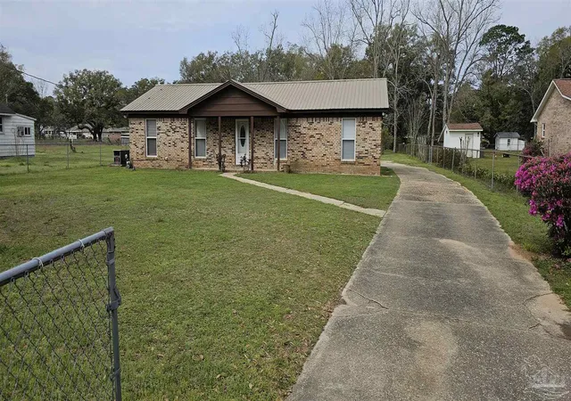 Photo 3 of Sale Pending at 8361 Carl Dean St, Pensacola, FL 32514 | MLS# 641764 | Listing updated on 2024-08-12