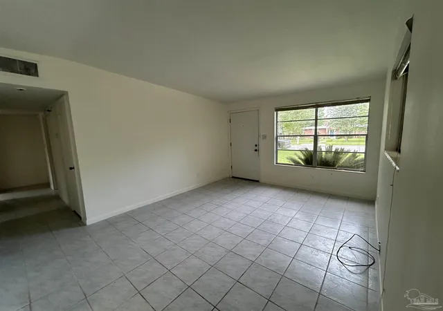 Photo 3 of Sale Pending at 6870 Data St, Pensacola, FL 32504 | MLS# 688020 | Listing updated on 2026-10-07