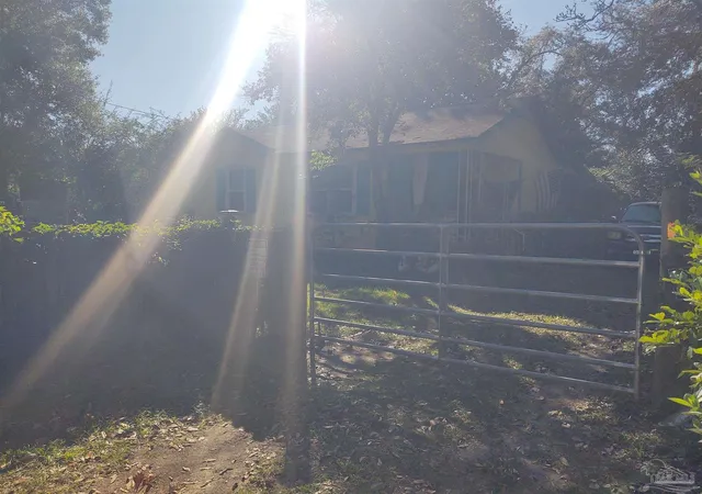 Photo 3 of Single family home for sale at 5217 Admiral Halsey Rd, Milton, FL 32583 | MLS# 673764 | Listing updated on 2026-06-11