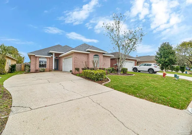 Homes for sale in Gulf Breeze, FL | 4146 Oak Pointe Dr, Gulf Breeze, FL 32563 | MLS# 679187
