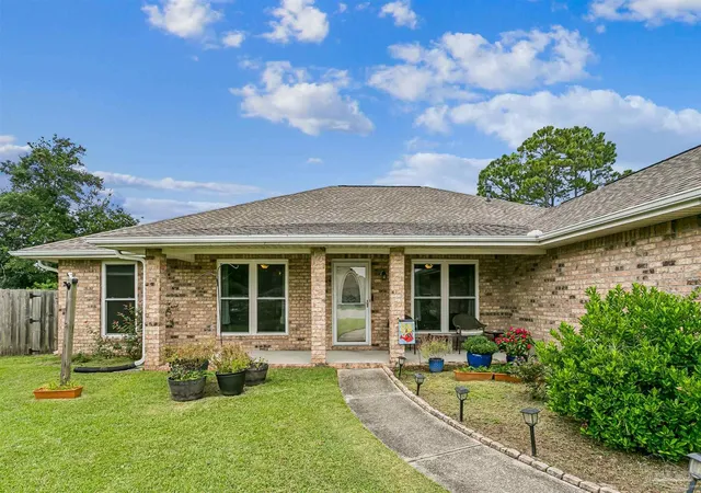Photo 3 of Single family home for sale at 7425 Peterson Ln, Pensacola, FL 32506 | MLS# 688040 | Listing updated on 2026-09-18