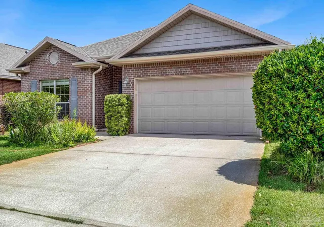Photo 3 of Single family home for sale at 3073 Windward Cvs Ct, Gulf Breeze, FL 32563 | MLS# 684090 | Listing updated on 2026-09-02