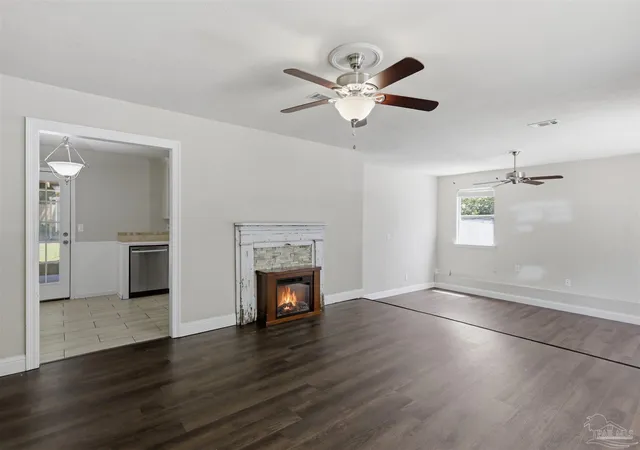 Photo 3 of Sale Pending at 6630 Helms Rd, Pensacola, FL 32526 | MLS# 681762 | Listing updated on 2026-10-09