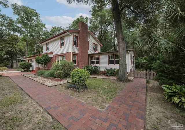 Photo 2 of Single family home for sale at 2020 E Bobe St, Pensacola, FL 32503 | MLS# 684173 | Listing updated on 2026-08-31