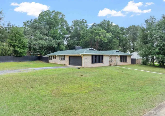Photo 3 of Single family home for sale at 9679 Hollowbrook Cir, Pensacola, FL 32514 | MLS# 688281 | Listing updated on 2026-08-31
