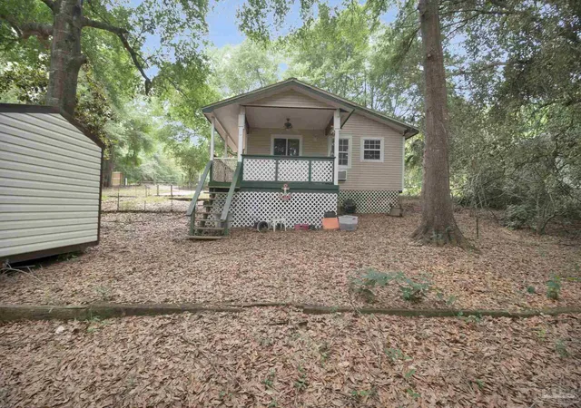 Homes for sale in Milton, FL | 10290 W Lake Rd, Milton, FL 32583 | MLS# 683227