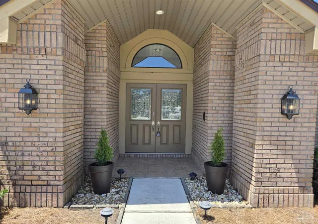 3rd image of 5519 Navaho Dr, Pensacola, FL 32507 | MLS# 682841