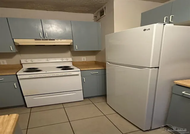 4th image of 121 W Garfield Dr, Pensacola, FL 32505 | MLS# 673818