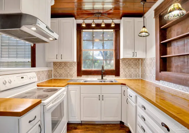 Photo 4 of Single family home for sale at 619 N X St, Pensacola, FL 32505 | MLS# 685419 | Listing updated on 2026-09-03