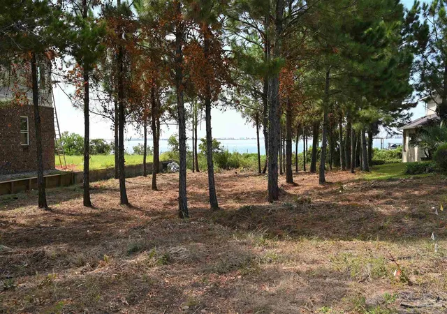 4th image of 1726 Villa Vizcaya Dr, Navarre, FL 32566 | MLS# 632798