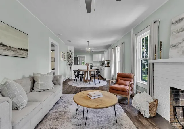 Photo 3 of Single family home for sale at 2025 W Wright St, Pensacola, FL 32502 | MLS# 684570 | Listing updated on 2026-10-07