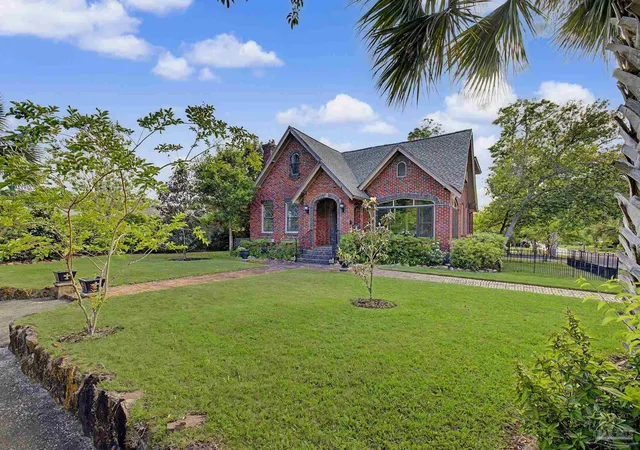 3rd image of 1517 N Spring St, Pensacola, FL 32501 | MLS# 681536