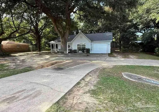 Photo 1 of Single family home for sale at 5560 Cyanamid Rd, Milton, FL 32583 | MLS# 687978 | Listing updated on 2026-09-09