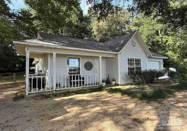 Photo 2 of Single family home for sale at 5560 Cyanamid Rd, Milton, FL 32583 | MLS# 687978 | Listing updated on 2026-09-09