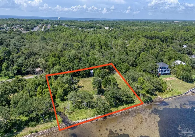 Photo 2 of Land for sale at 5161 Soundside Dr, Gulf Breeze, FL 32563 | MLS# 668169 | Listing updated on 2026-07-09