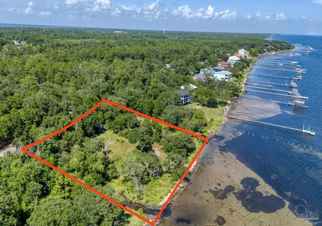 Photo 3 of Land for sale at 5161 Soundside Dr, Gulf Breeze, FL 32563 | MLS# 668169 | Listing updated on 2026-07-09