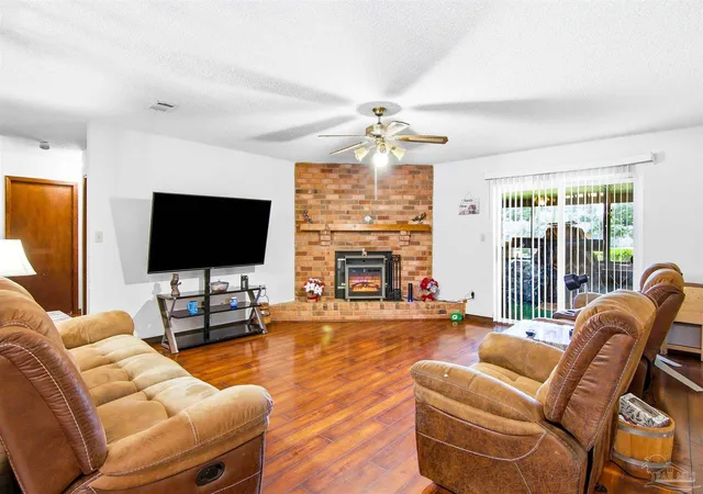 Photo 3 of Single family home for sale at 5649 Dove Dr, Milton, FL 32571 | MLS# 684484 | Listing updated on 2026-10-06