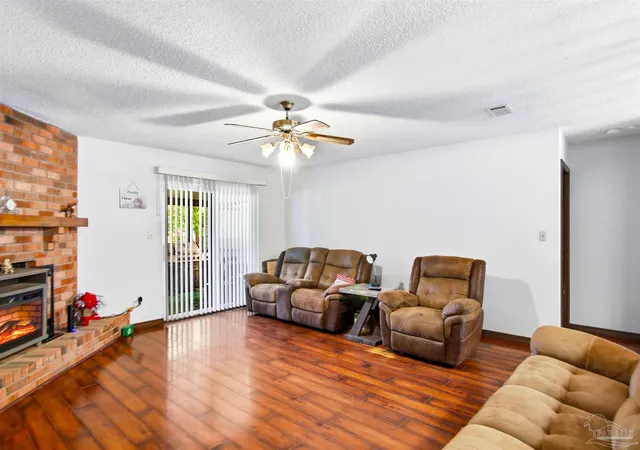 Photo 3 of Single family home for sale at 5649 Dove Dr, Milton, FL 32571 | MLS# 684484 | Listing updated on 2026-10-06