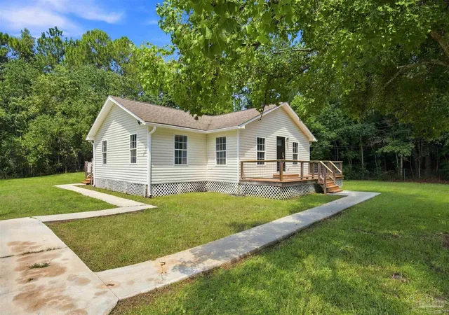 Photo 2 of Single family home for sale at 3263 Damon Dr, Milton, FL 32583 | MLS# 687926 | Listing updated on 2026-09-05