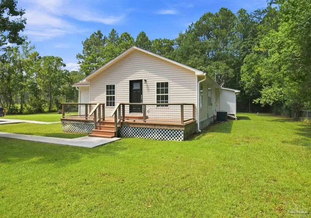 Photo 3 of Single family home for sale at 3263 Damon Dr, Milton, FL 32583 | MLS# 687926 | Listing updated on 2026-09-05