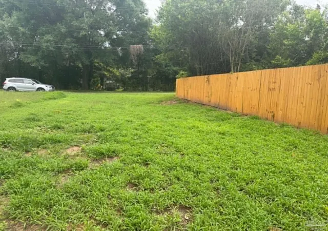 Photo 4 of Land for sale at 1804 W Lakeview Ave, Pensacola, FL 32501 | MLS# 684092 | Listing updated on 2026-06-10