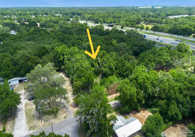 Photo 3 of Sale Pending at 7660 Lawton St, Pensacola, FL 32514 | MLS# 682771 | Listing updated on 2026-09-20