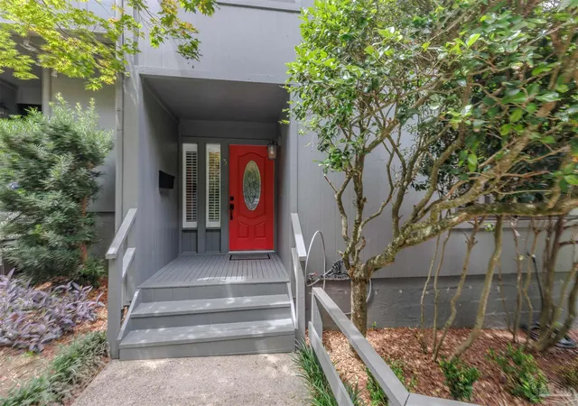 Listing Photo 1 - Condo for sale in building located at 3 Hillbrook Wy, Pensacola, FL 32503 - Unit #4
